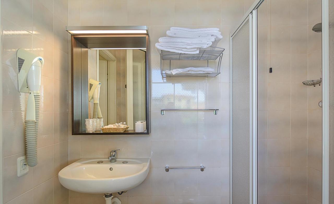 Hotel Apuana Marina di Pietrasanta Luaran gambar