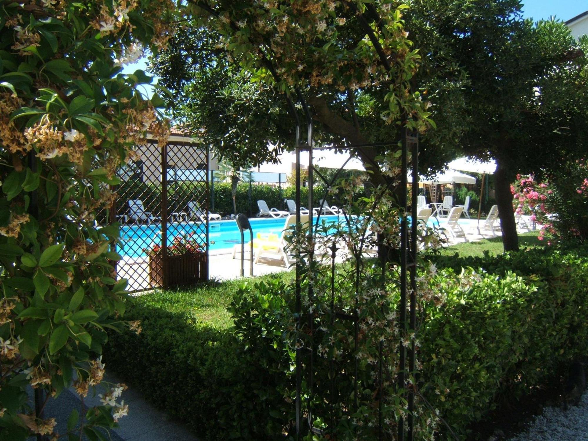 Hotel Apuana Marina di Pietrasanta Luaran gambar