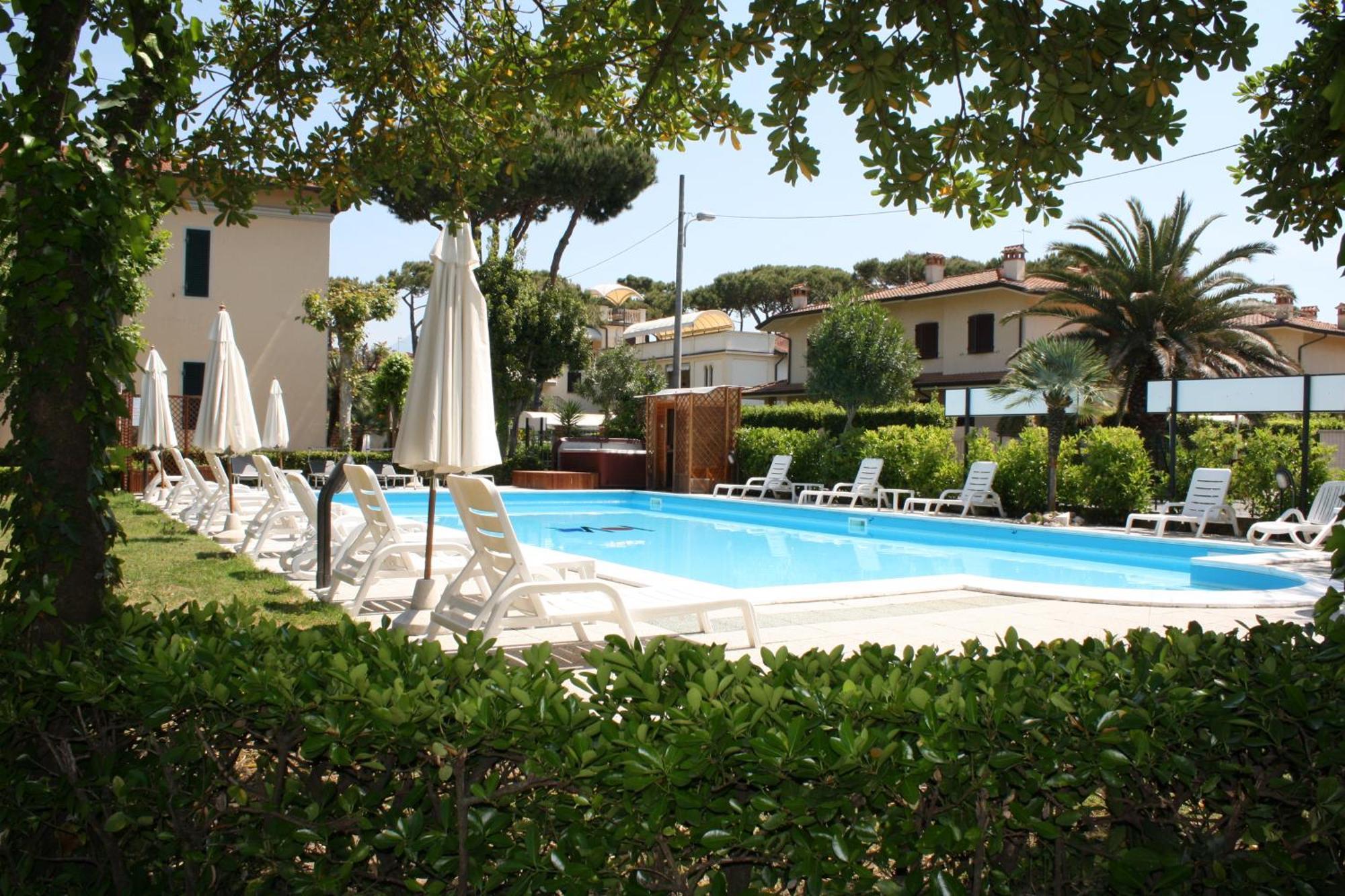 Hotel Apuana Marina di Pietrasanta Luaran gambar