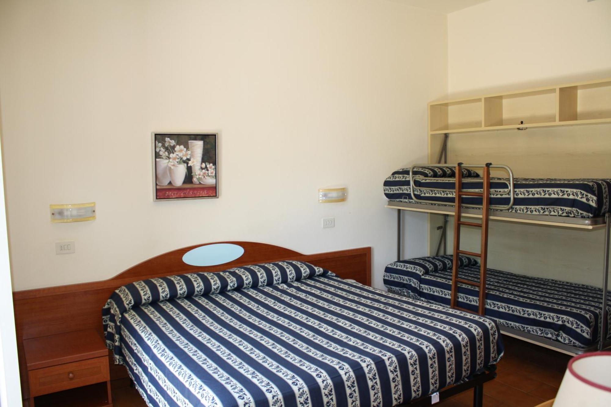 Hotel Apuana Marina di Pietrasanta Bilik gambar