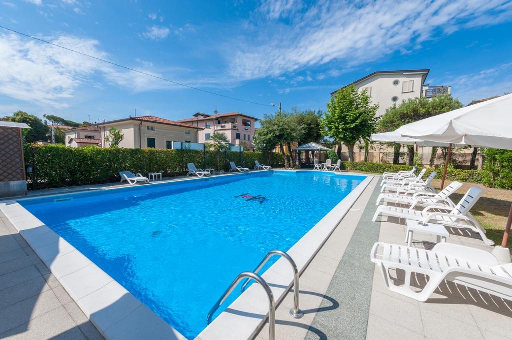Hotel Apuana Marina di Pietrasanta Luaran gambar