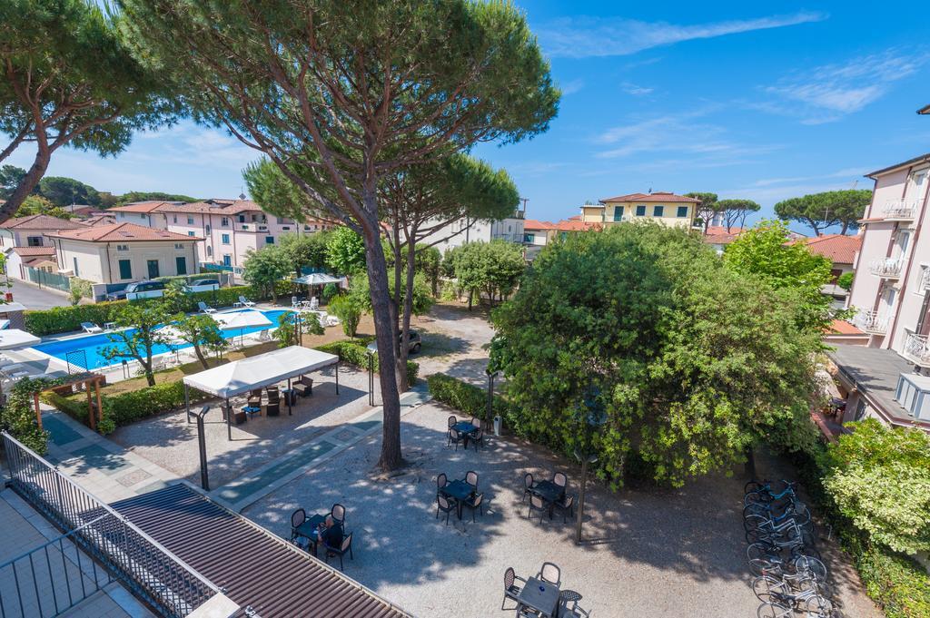Hotel Apuana Marina di Pietrasanta Luaran gambar